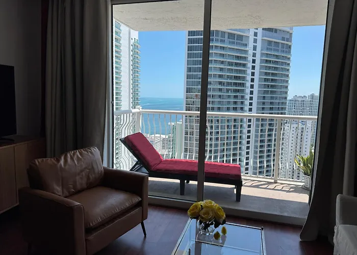 Brickell Miami Unit, Amazing View, Balcony, Pool, 1 Free Parking
