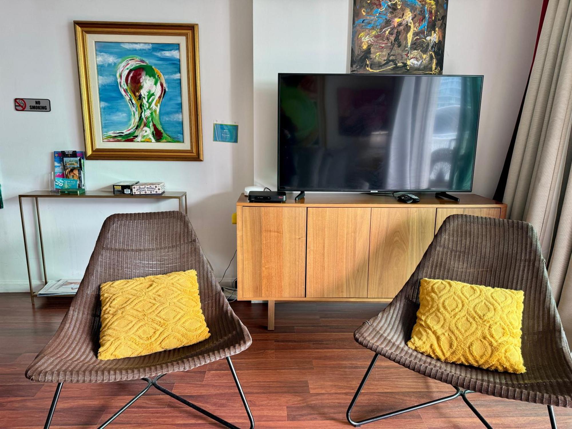 Brickell Unit, Amazing View, Balcony, Pool, 1 Free Parking Apartment Miami