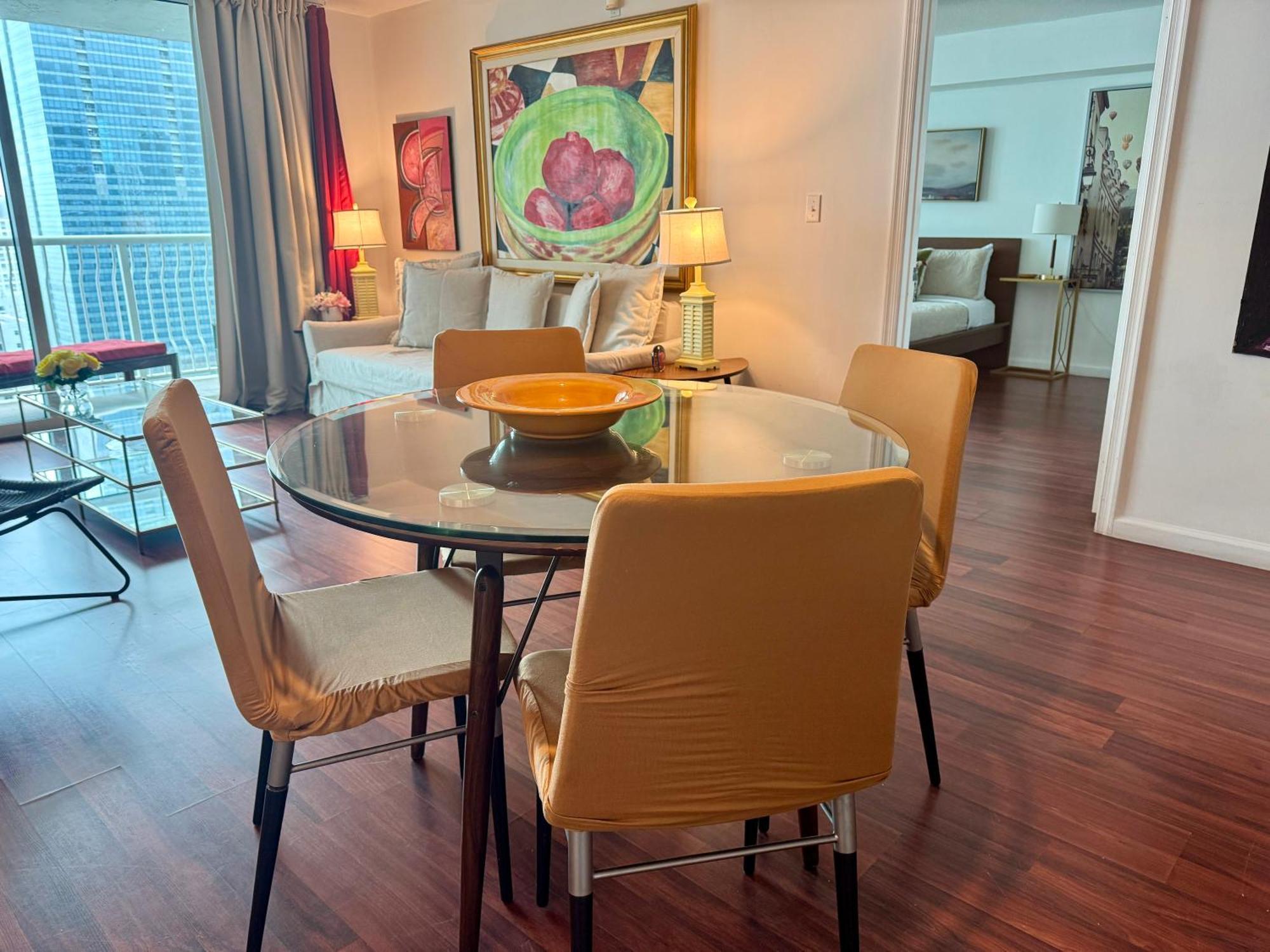 Brickell Unit, Amazing View, Balcony, Pool, 1 Free Parking Miami