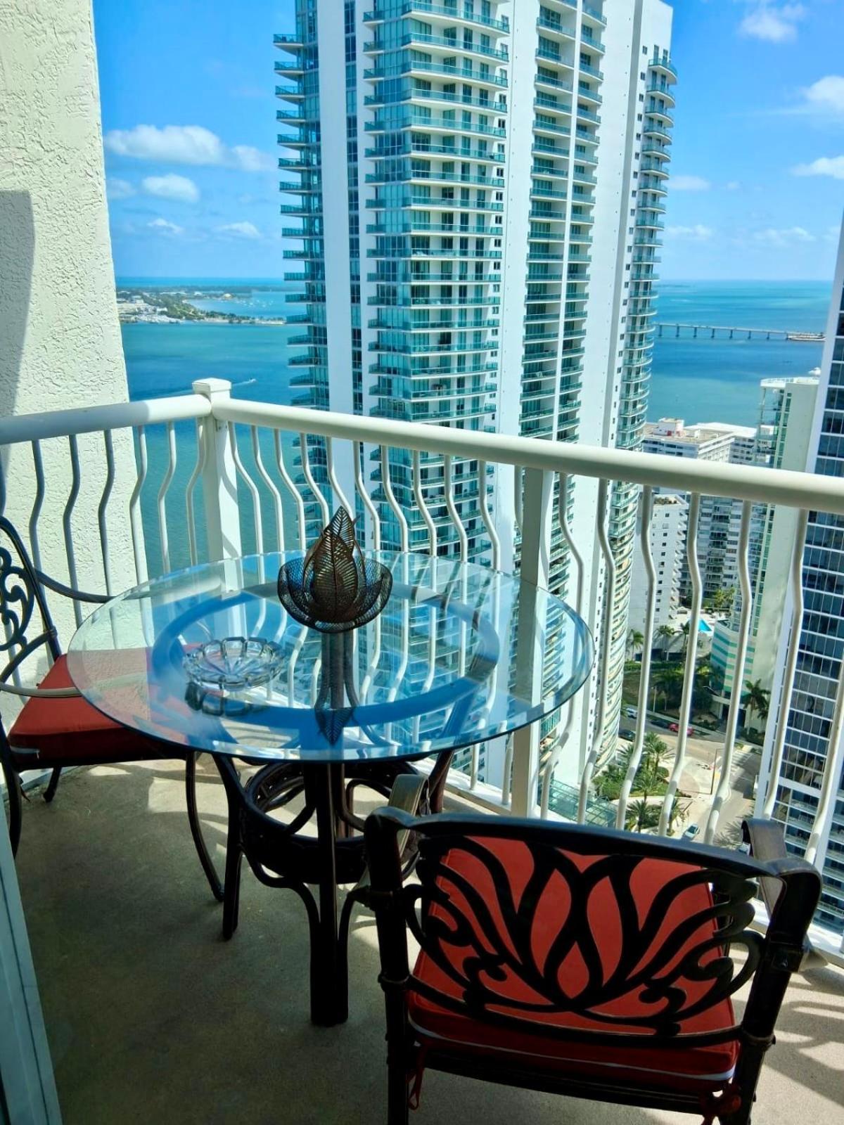 Brickell Unit, Amazing View, Balcony, Pool, 1 Free Parking *